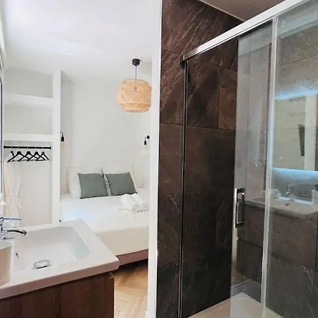 Holistika : / Pool / Air Conditioning/ Mont Faron Pensjonat Tulon