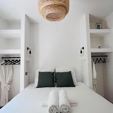Pensjonat Holistika : / Pool / Air Conditioning/ Mont Faron Tulon