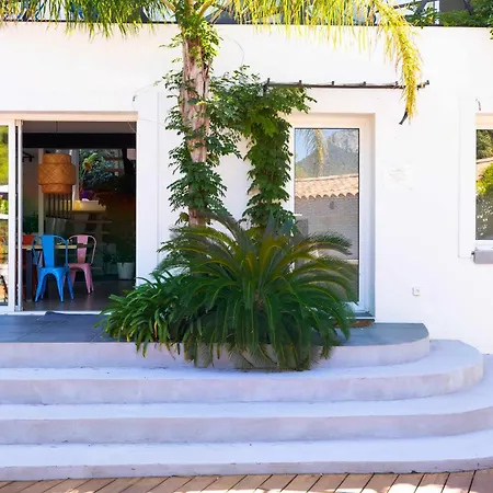 Πανσιόν Holistika : / Pool / Air Conditioning/ Mont Faron