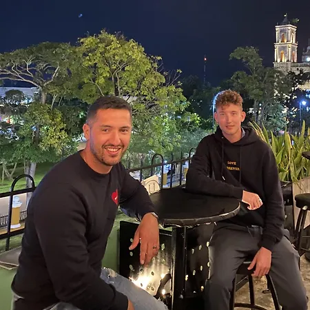 Πανσιόν Holistika : / Pool / Air Conditioning/ Mont Faron Τουλόν