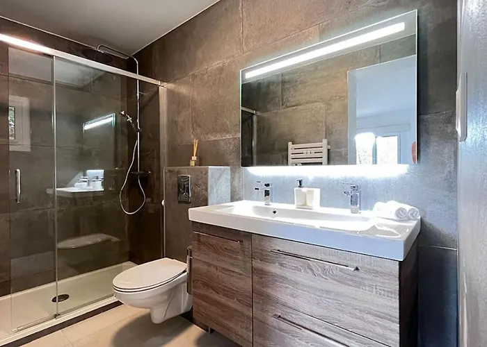 Πανσιόν Holistika : / Pool / Air Conditioning/ Mont Faron